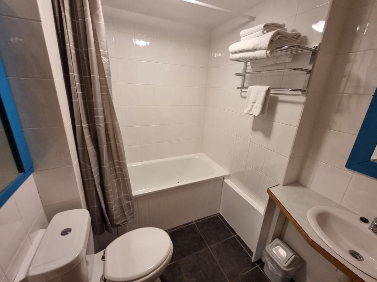 The Boathouse Bed & Breakfast Стратфорд на Ейвън Екстериор снимка